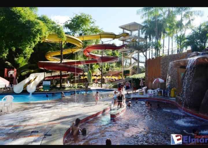 Golden Dolphin Express Apartamento